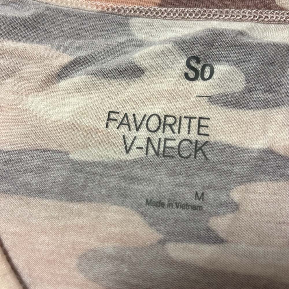 so camo v neck - Picture 2 of 4